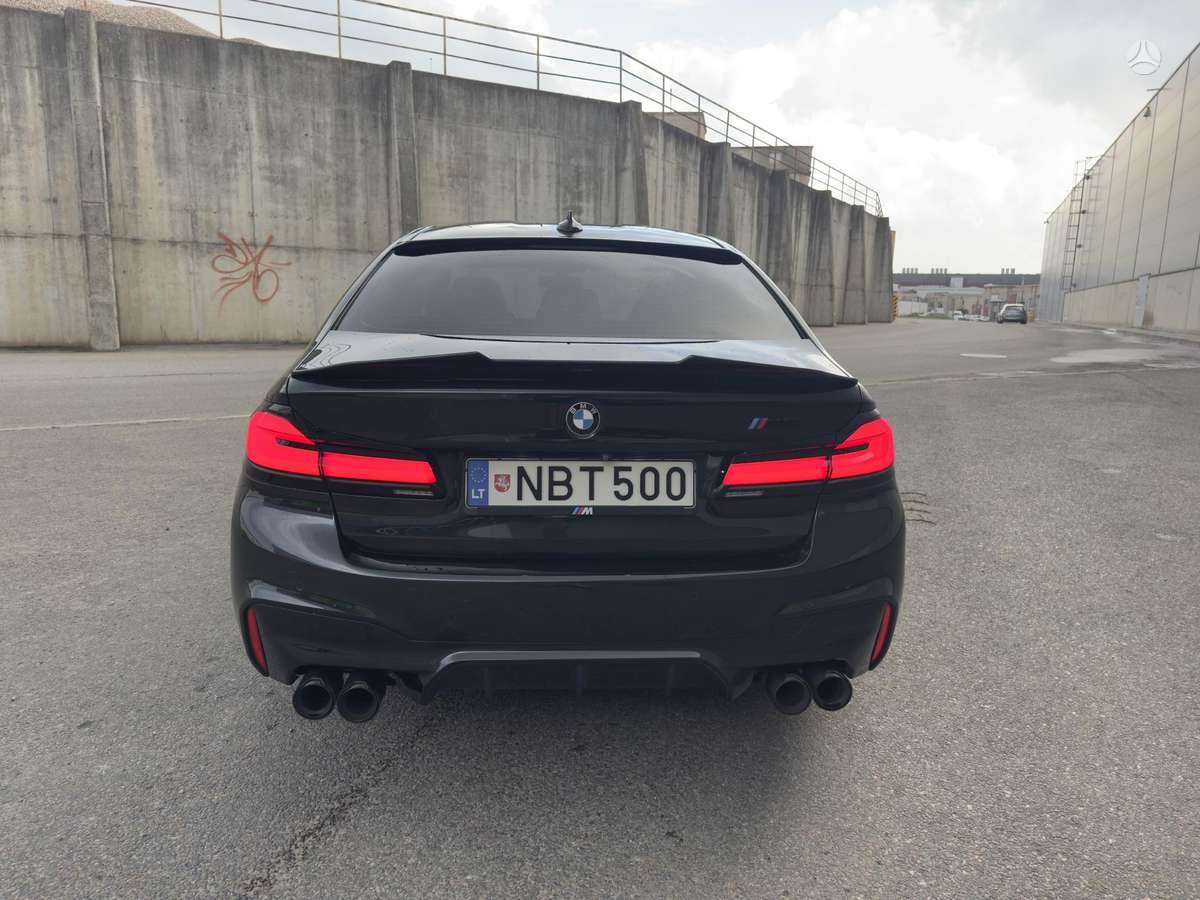 BMW M5, 4.4 l., Седан