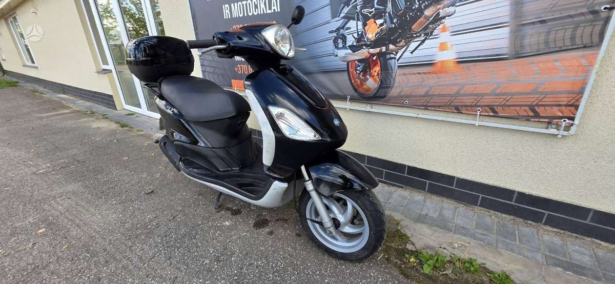 Piaggio Fly 49cc, scooters / mopeds