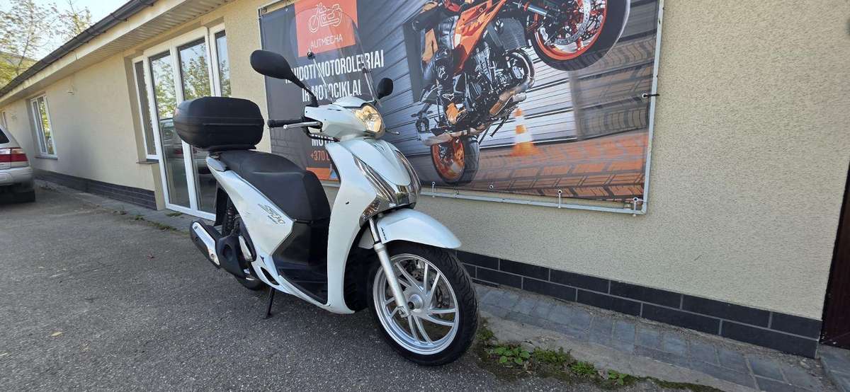 Honda SH 125cc, мотороллеры / мопеды