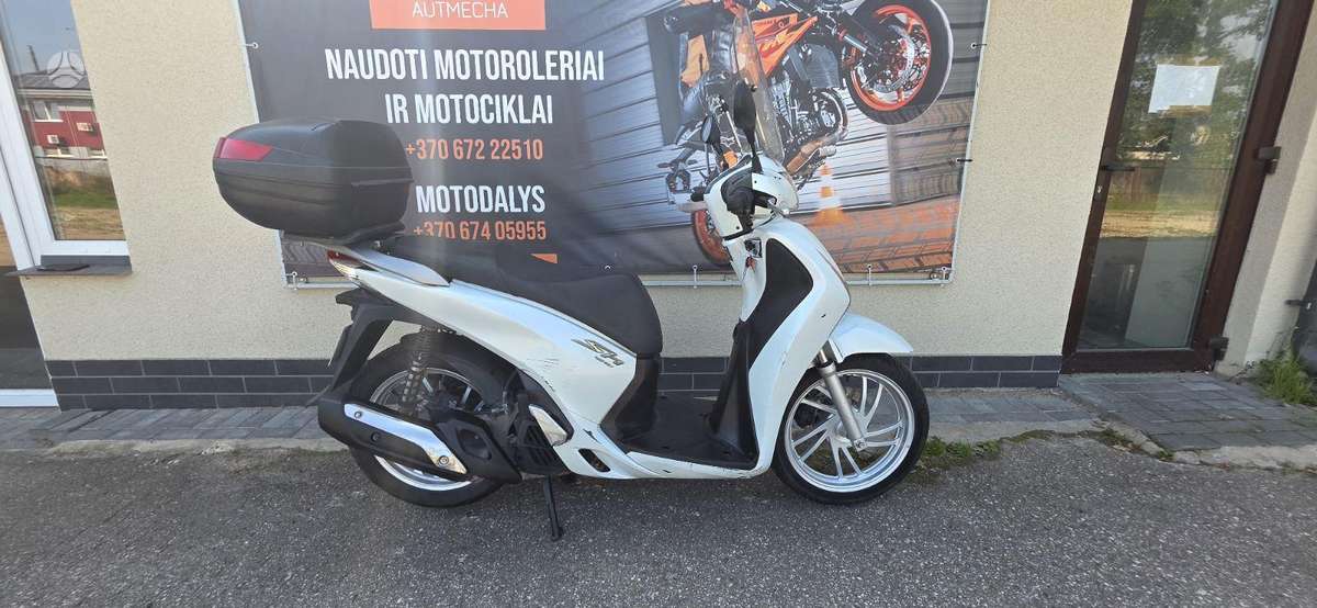 Honda SH 125cc, scooters / mopeds