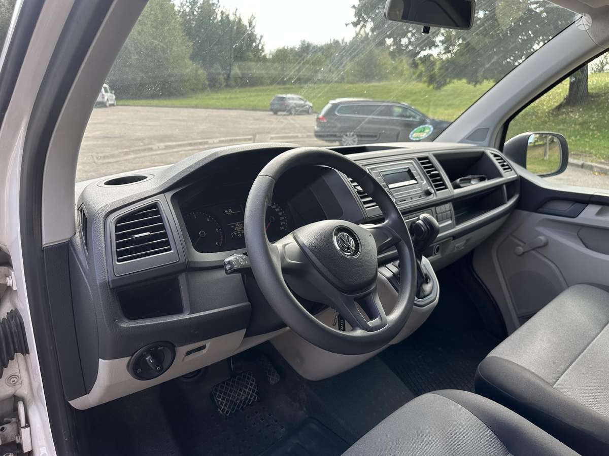 Volkswagen Transporter - 9