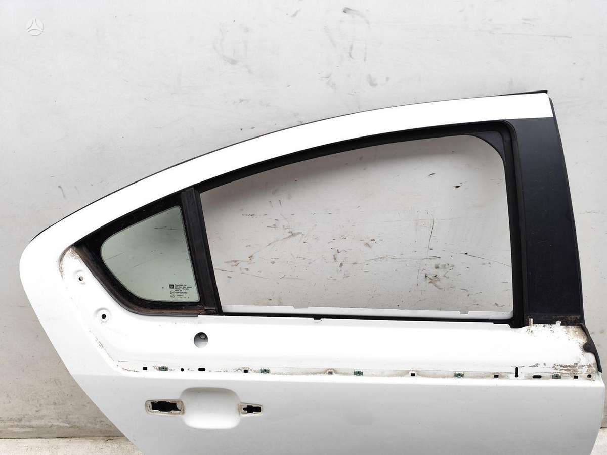 Chevrolet Volt двери