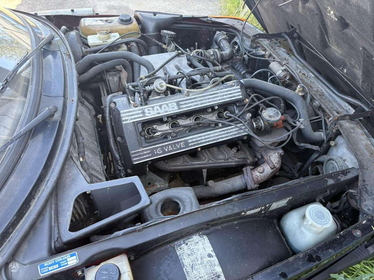 Saab 900, 2.0 l., hatchback