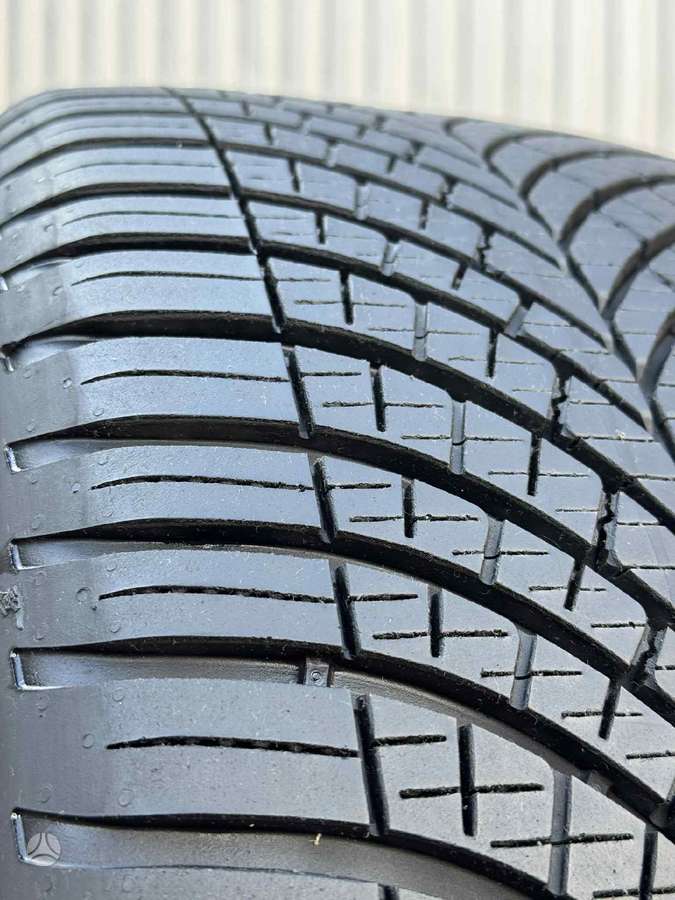 Goodyear VECTOR 4 SEASONS GEN-3, universalios 235/40 R18