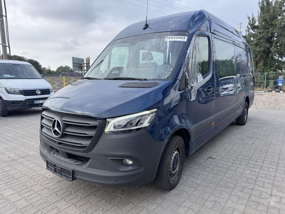 Mercedes-Benz Sprinter, cargo vans
