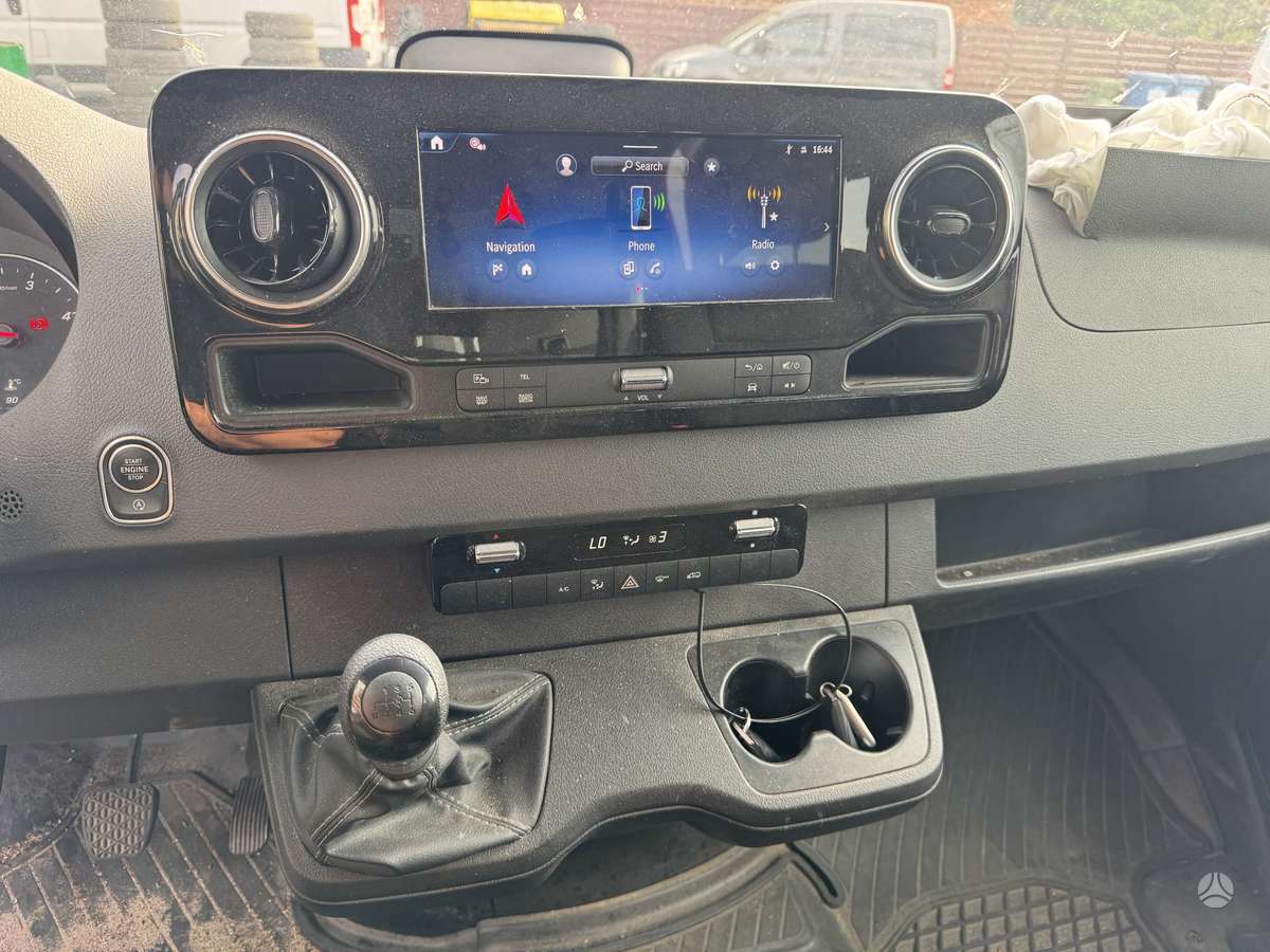 Mercedes-Benz Sprinter, cargo vans