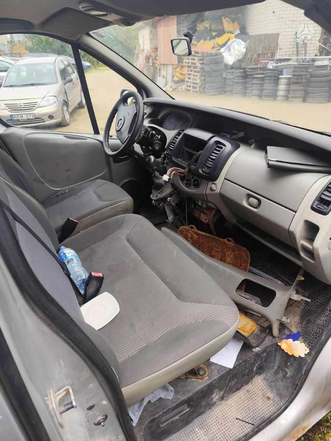 Opel Vivaro for parts