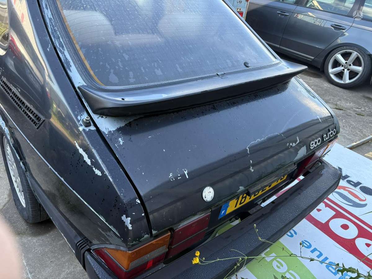 Saab 900, 2.0 l., Хэтчбек