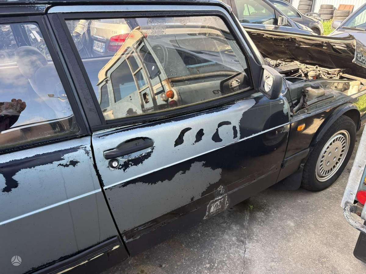 Saab 900, 2.0 l., hatchback