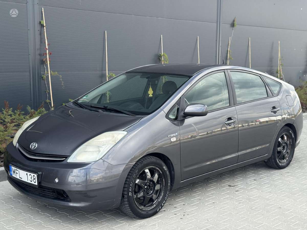 Toyota Prius - 2