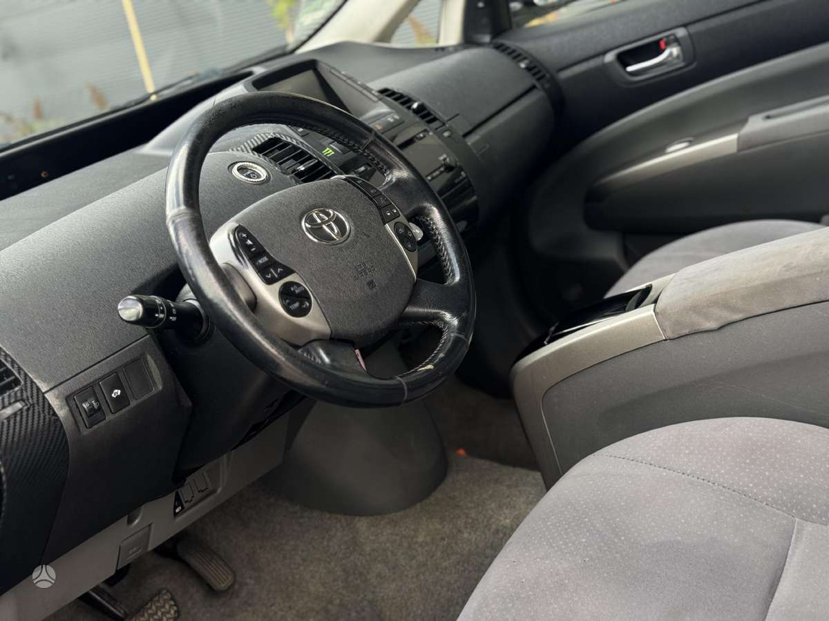 Toyota Prius - 7