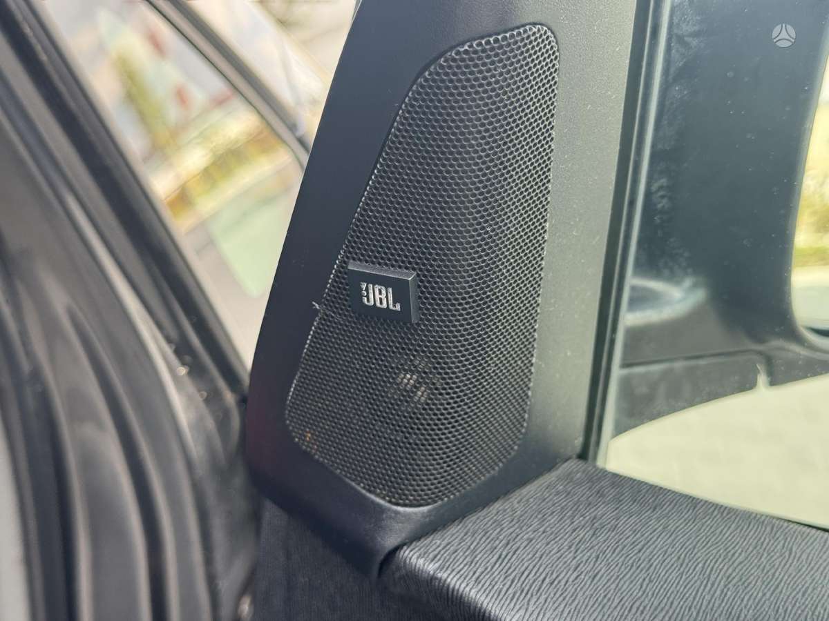 Toyota Prius - 10