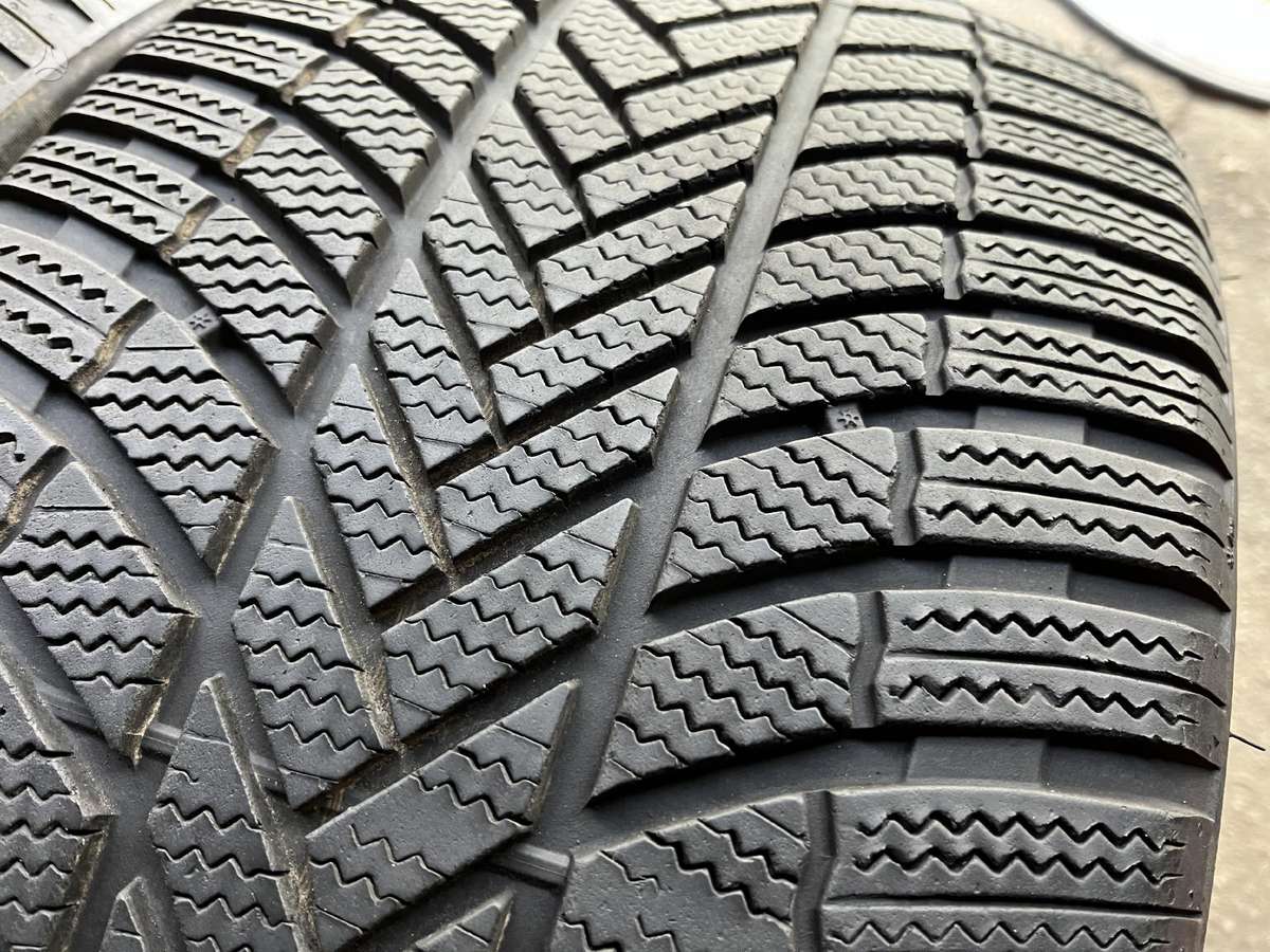 Bridgestone Blizzak LM005, winter 285/40 R22