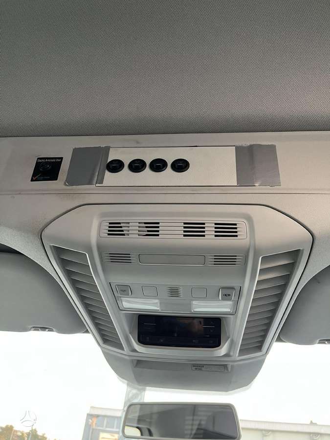 Volkswagen Crafter, passenger minibus
