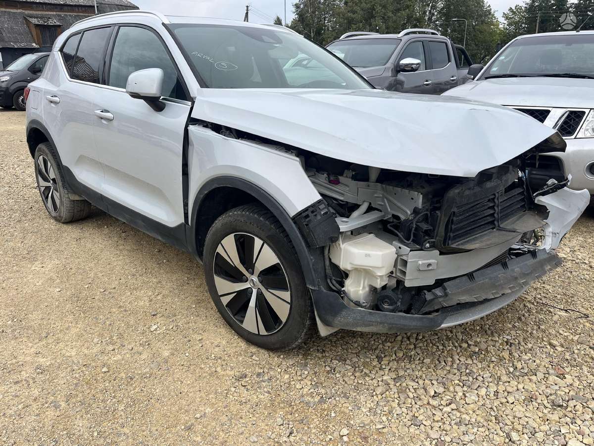 Volvo XC40 - 1