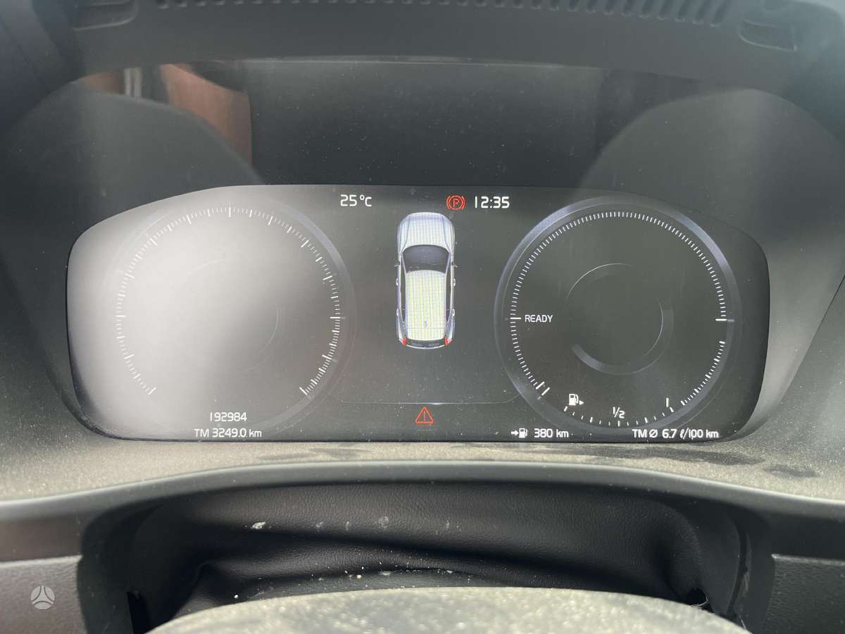 Volvo XC40 - 10