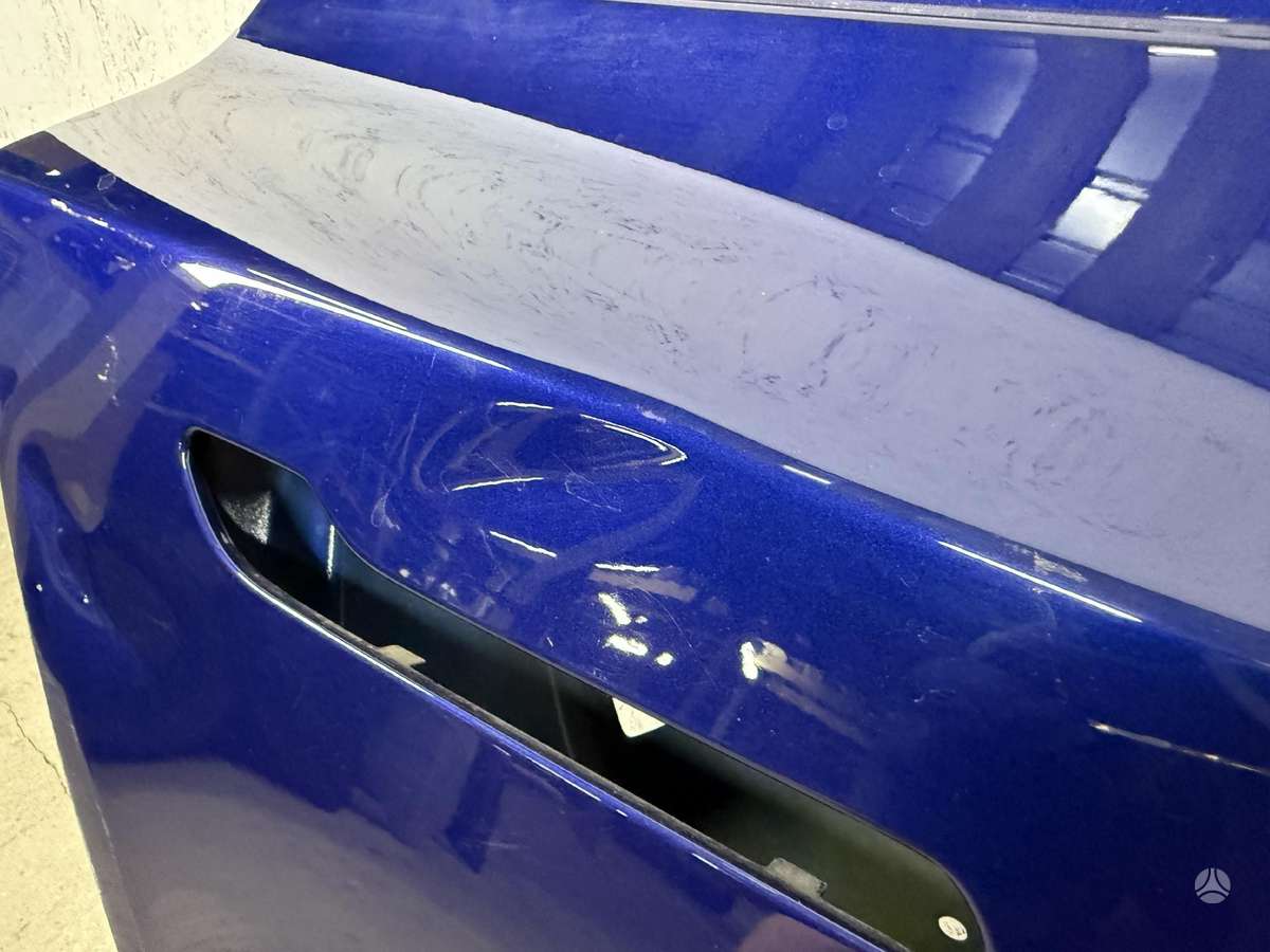 Tesla Model 3 двери