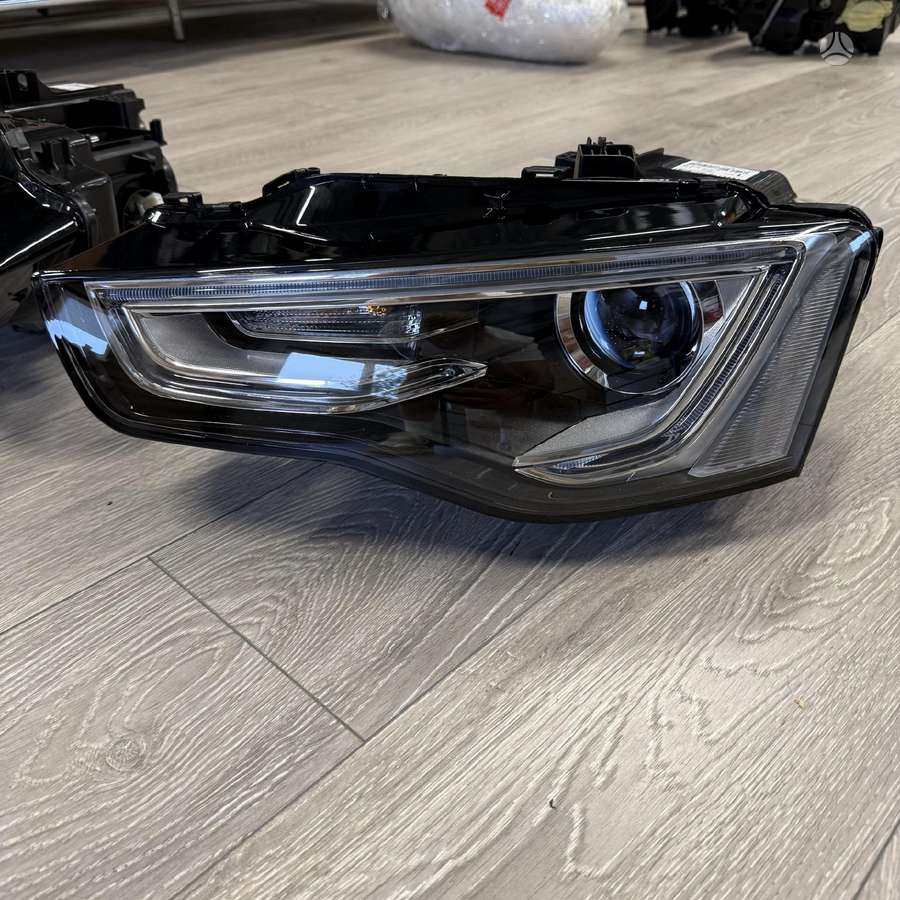 Audi A5 žibintai