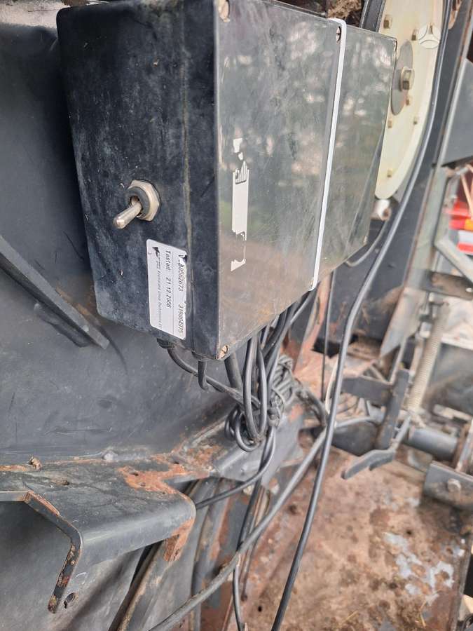 Vicon RF235, прессы