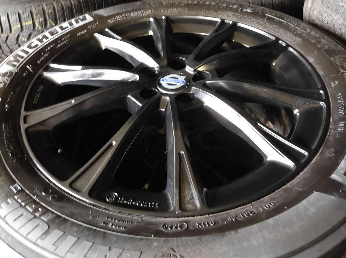 Volvo, lengvojo lydinio, R19