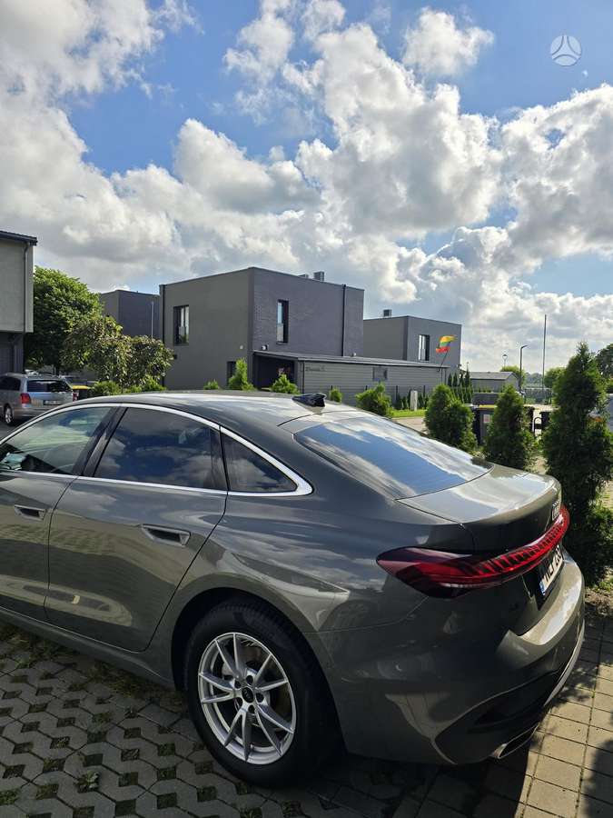 Audi A5, 2.0 l., limousine