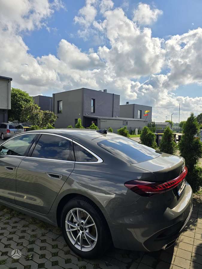 Audi A5, 2.0 l., Лимузин