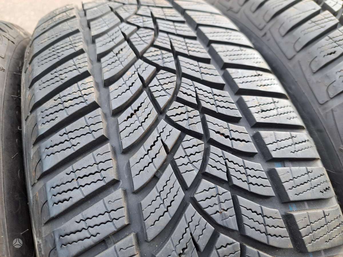Goodyear UltraGrip Performance, всесезонные 205/60 R17