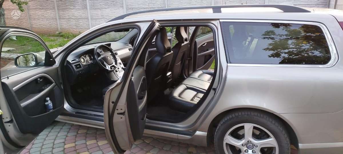 Volvo V70, 2.0 l., Универсал