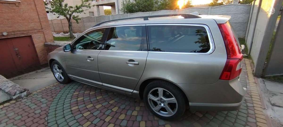 Volvo V70, 2.0 l., Универсал