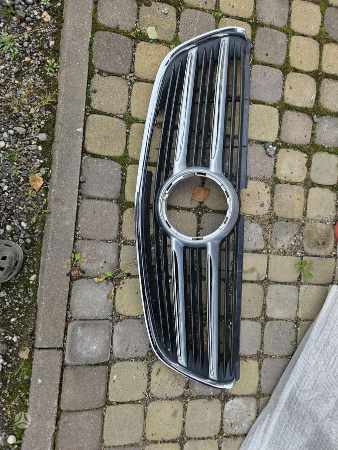 Mercedes-Benz V klasė front grill
