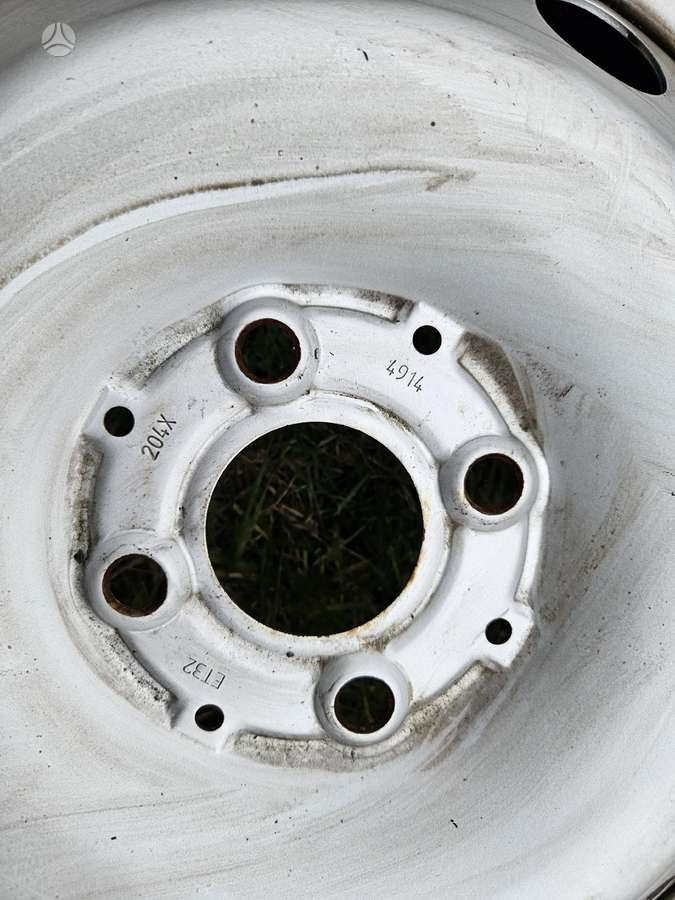 Renault Clio, tērauda apzīmogoti, R15