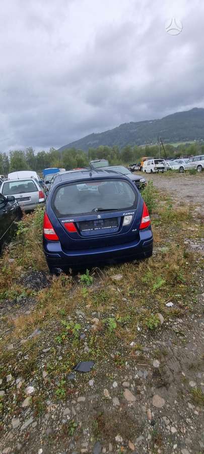 Suzuki Liana