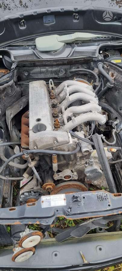 Mercedes-Benz W124