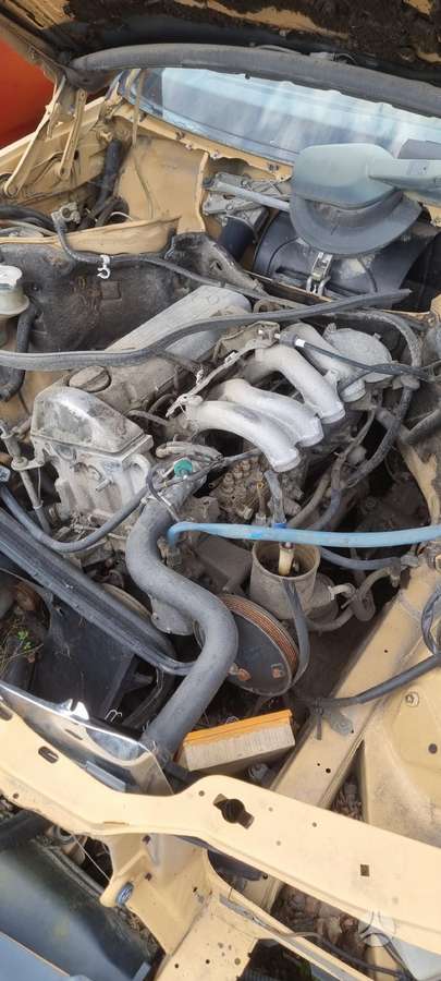 Mercedes-Benz W124
