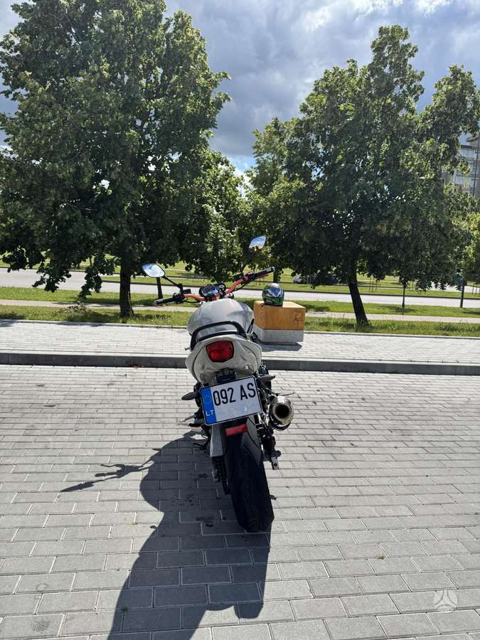 Suzuki GSF (Bandit), street / classic