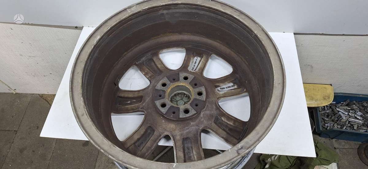 BMW 7, lengvojo lydinio, R19