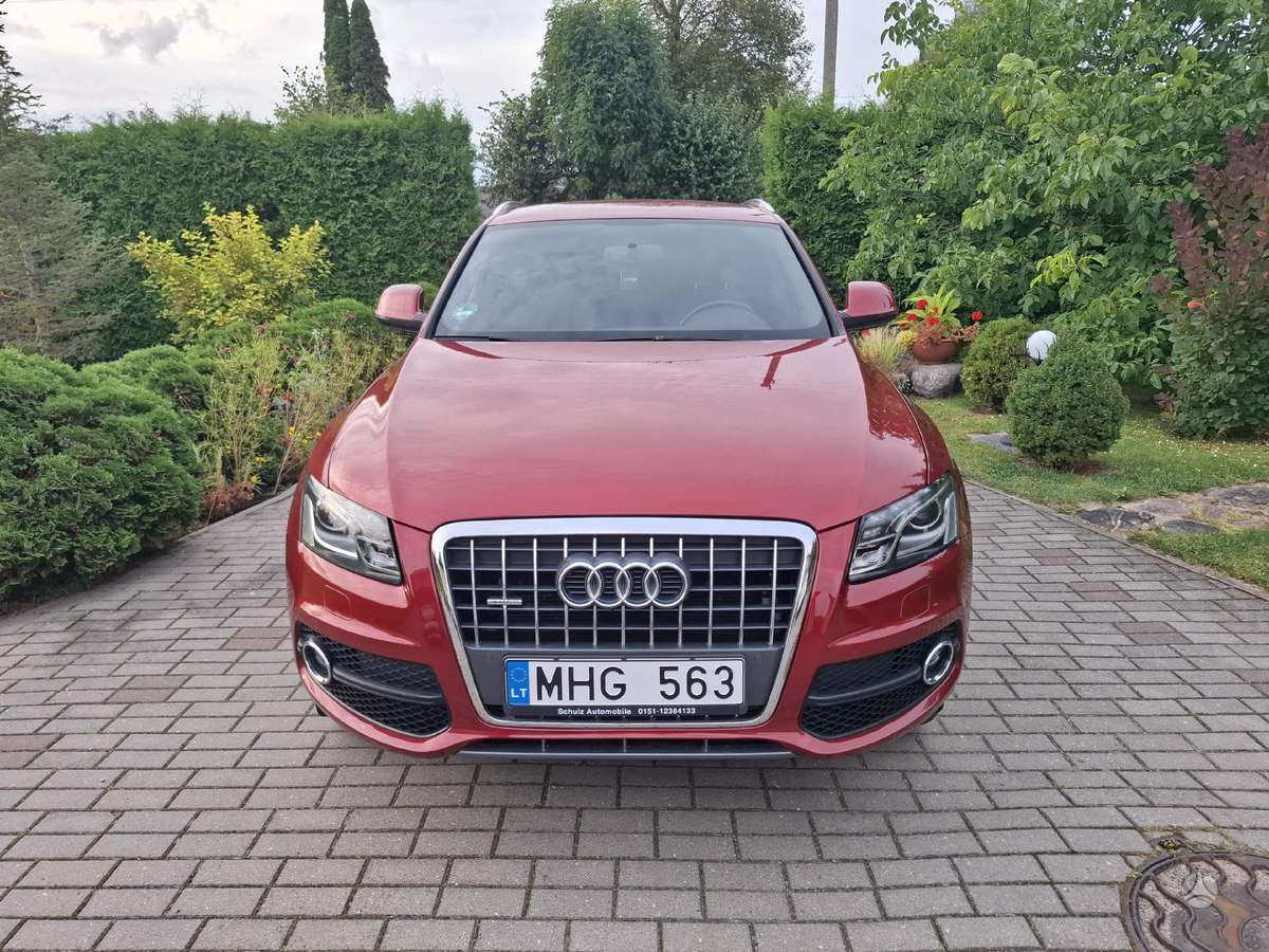 Audi Q5, 2.0 l., Минивэн