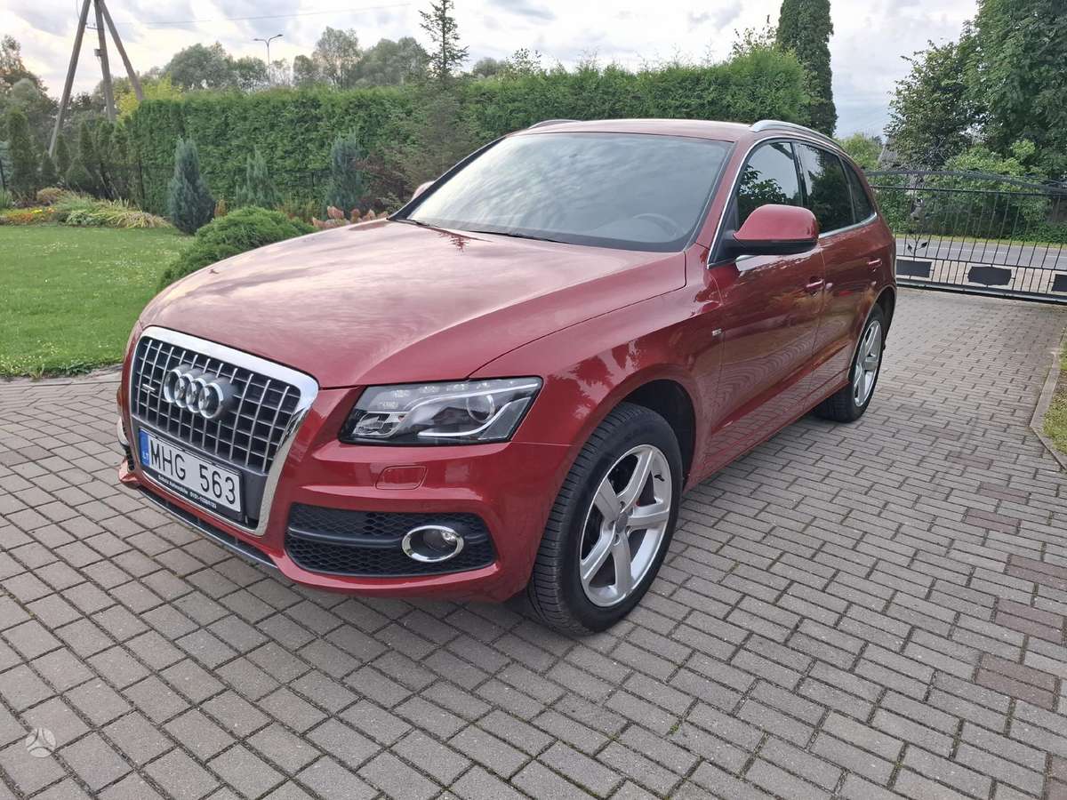 Audi Q5, 2.0 l., Минивэн