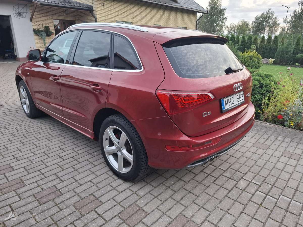 Audi Q5, 2.0 l., Минивэн