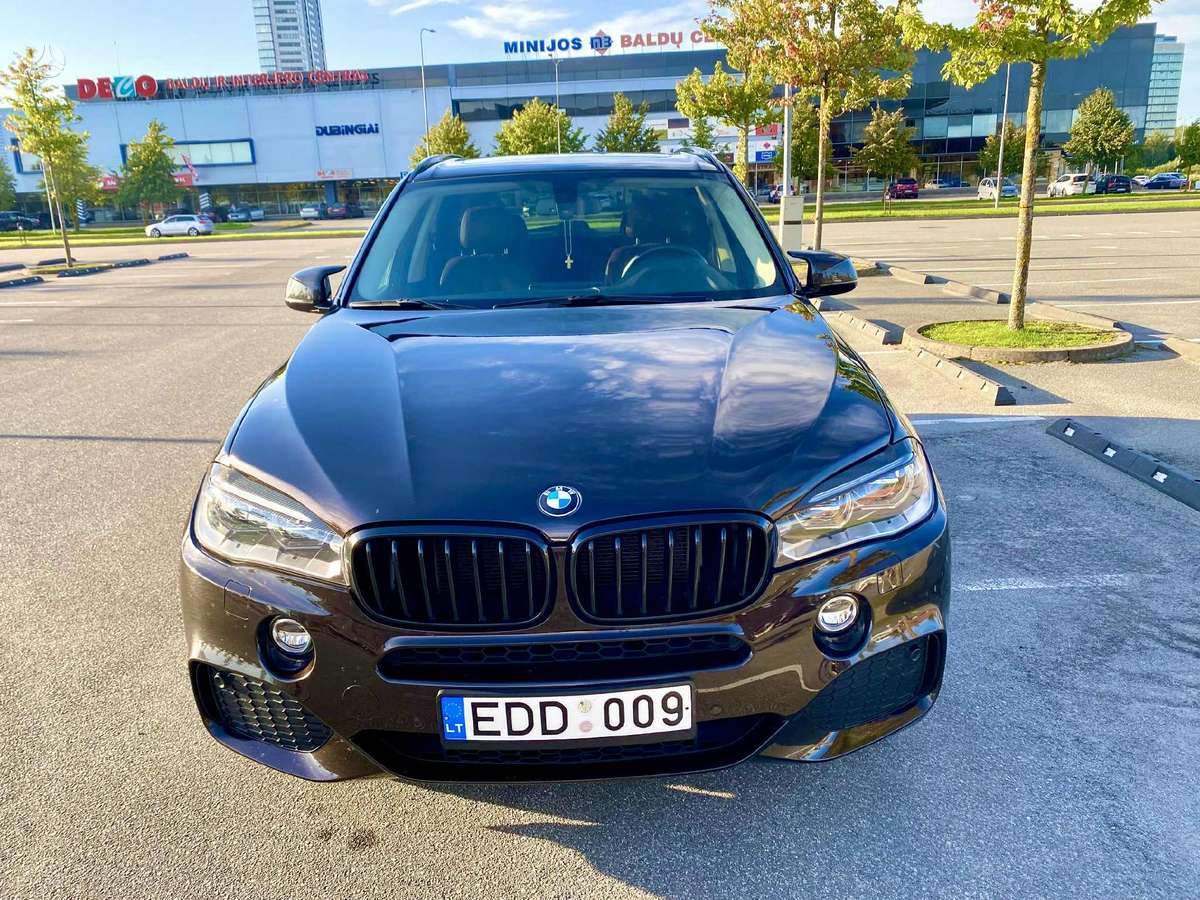 BMW X5, 3.5 l., off-road / crossover