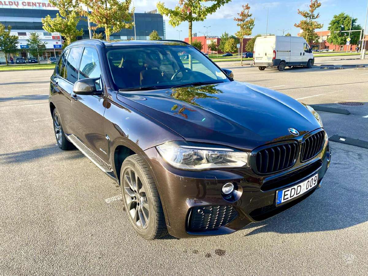BMW X5, 3.5 l., off-road / crossover