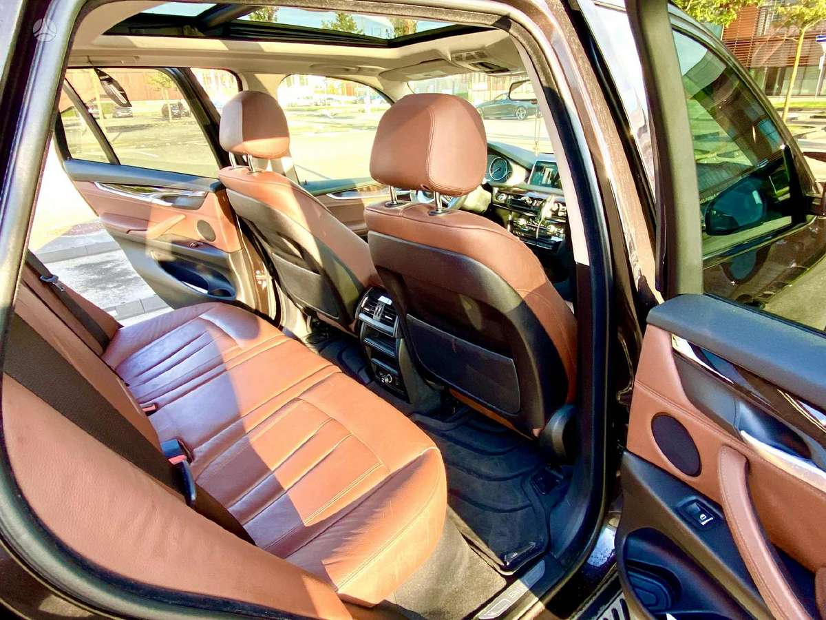 BMW X5, 3.5 l., off-road / crossover