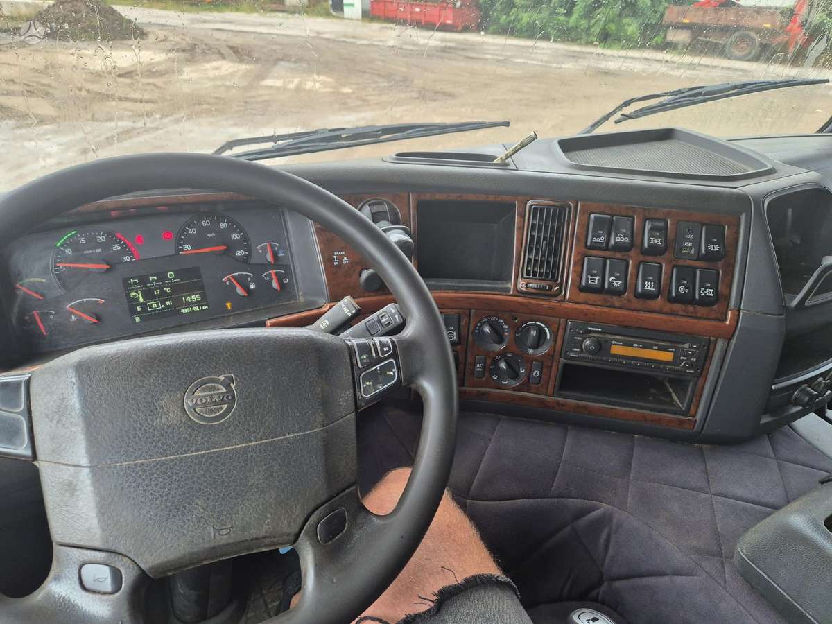 Volvo FM12 500, самосвалы с краном