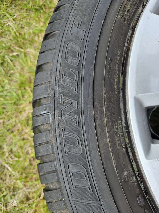 Audi A4 (B8), tērauda apzīmogoti, R16
