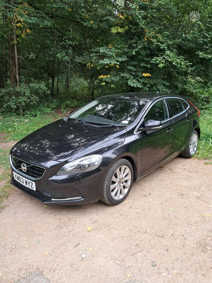 Volvo V40 Dalimis