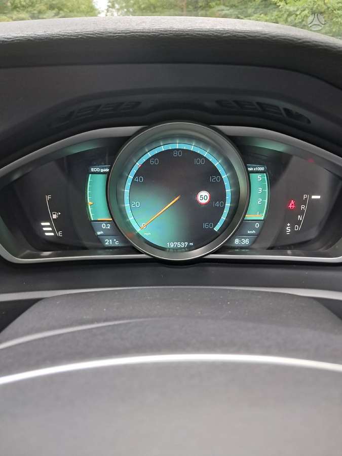 Volvo V40 Dalimis