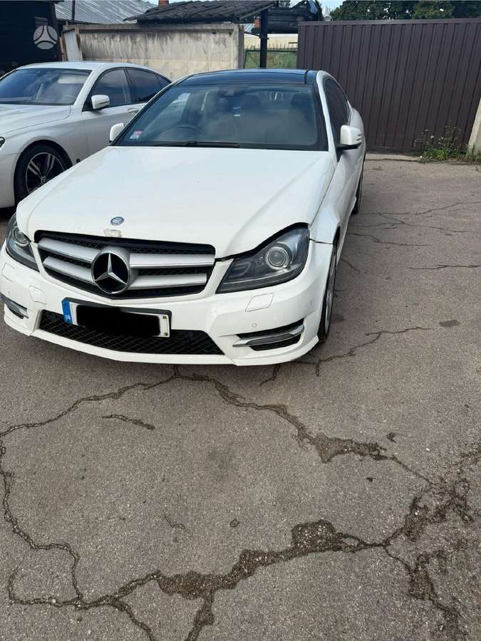 Mercedes-Benz C250