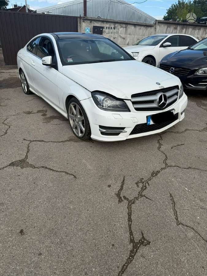 Mercedes-Benz C250