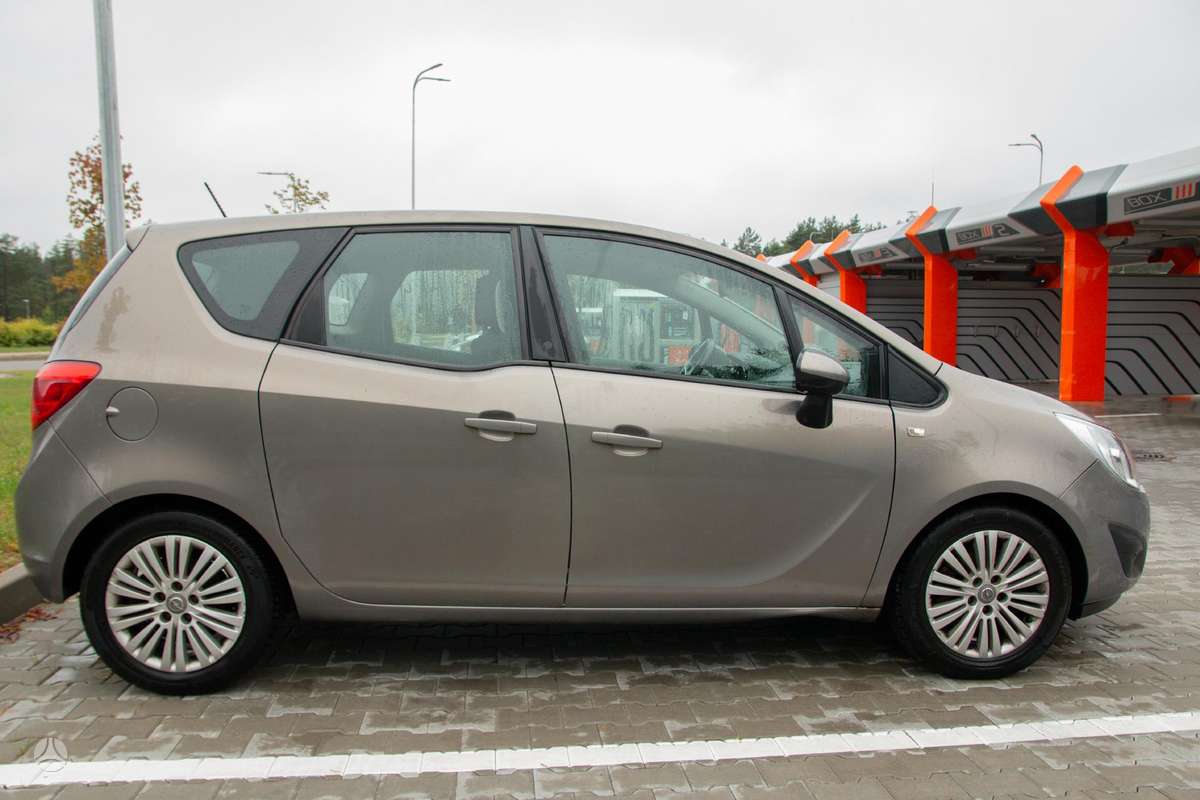 Opel Meriva, 1.7 l., Хэтчбек