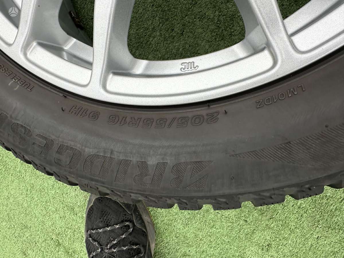Bridgestone 5mm, winter 205/55 R16